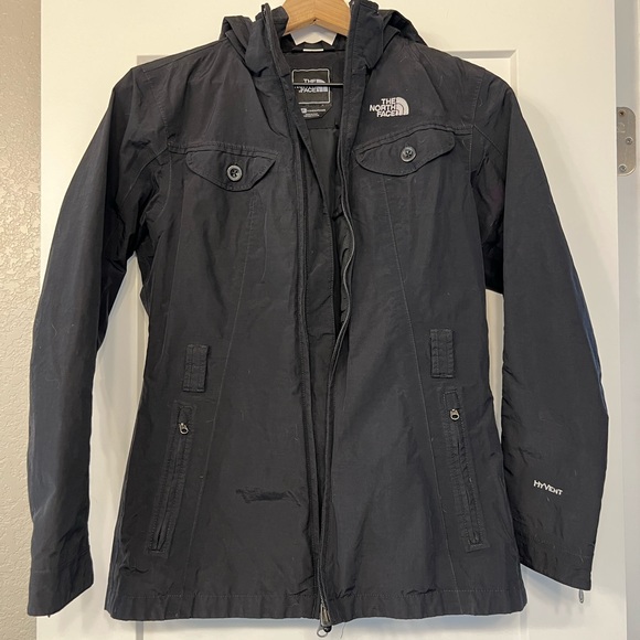 The North Face Hyvent Belted Jacket - Picture 2 of 7